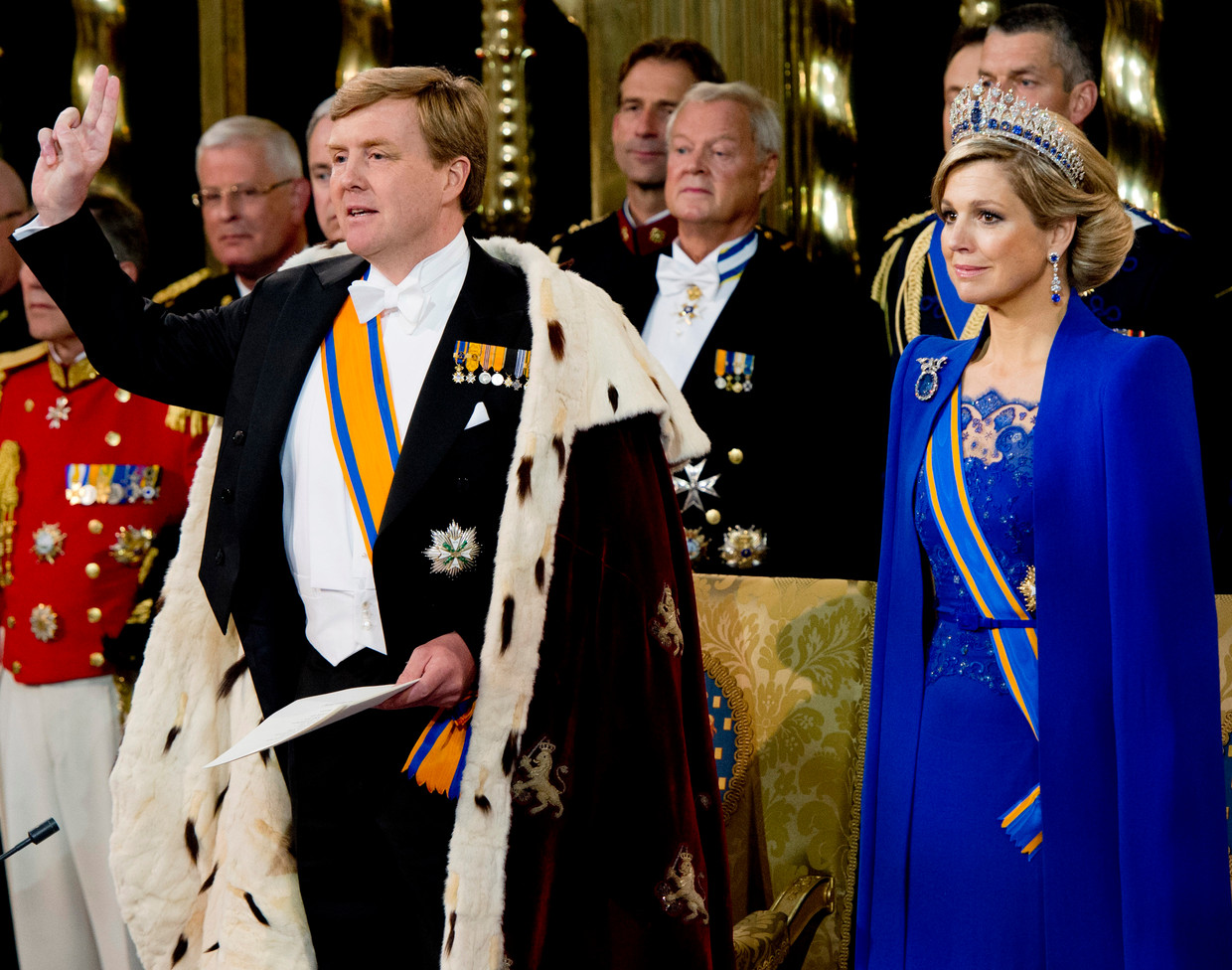 великобритания елизавета 2 монархия. отречение монарха. король испании хуан карлос. зал коронации елизаветы 2. анри монарх люксембурга.